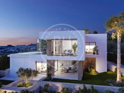 Villa de lujo con imprescindibles vistas al mar en venta en Cumbre del sol