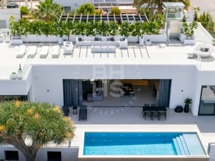 Obra maestra arquitectónica del Albir: Una villa moderna con espectaculares vistas al mar