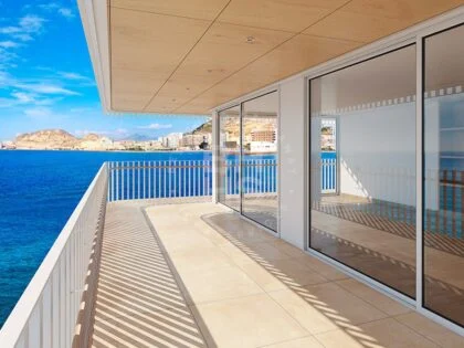 Oportunidad Única: Apartamentos de lujo en primera línea de playa en La Almadraba