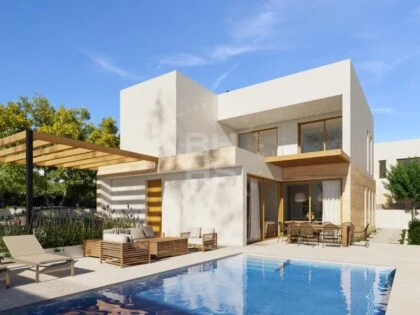 Villa de nueva construcción en venta - Diseño moderno con piscina privada y acabados de alta gama