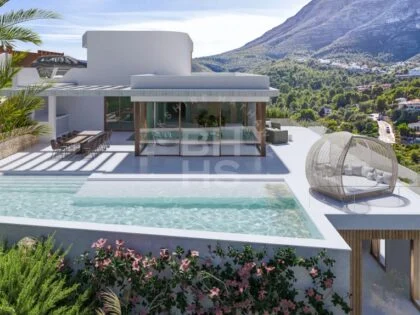 Elevate Your Living: Una sinfonía de lujo en Las Rotas