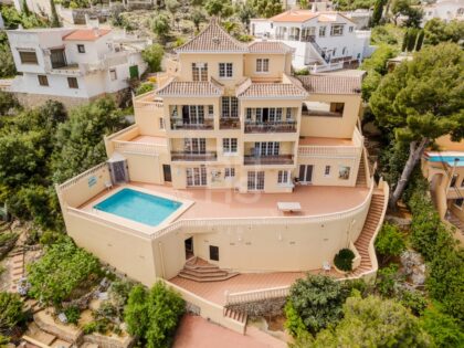 Villa de estilo mediterráneo en venta en Denia