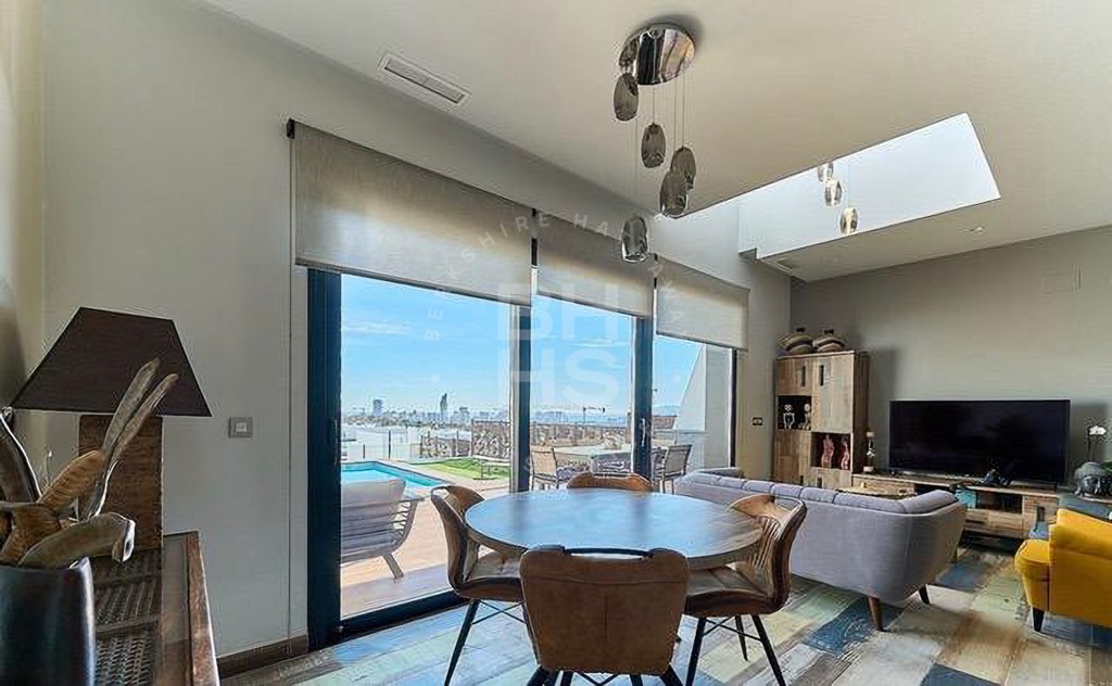 xlarge_CBNAAP1449_35529_V1_8A5B