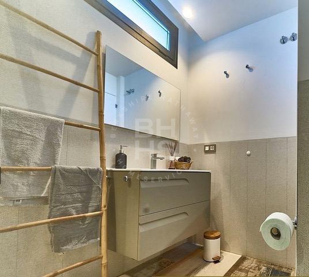 xlarge_CBNAAP1449_35530_V1_BE79