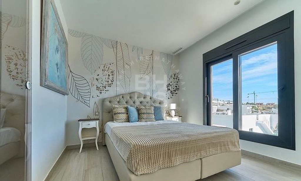 xlarge_CBNAAP1449_35537_V1_6536