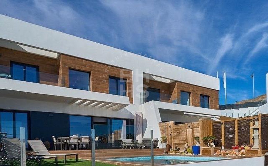 xlarge_CBNAAP1449_35551_V1_672B