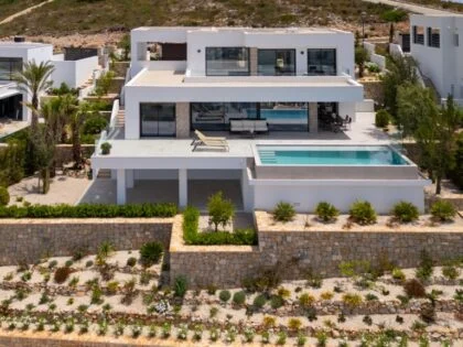 Impresionante Villa de Lujo con Vistas Panorámicas al Mar en Cumbre del Sol