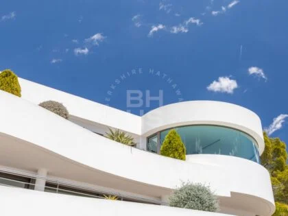 Lujosa Villa Mediterránea con Impresionantes Vistas en Altea Hills