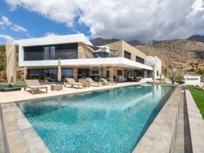 Exquisita Villa en Altea: Un refugio de lujo y vistas panorámicas