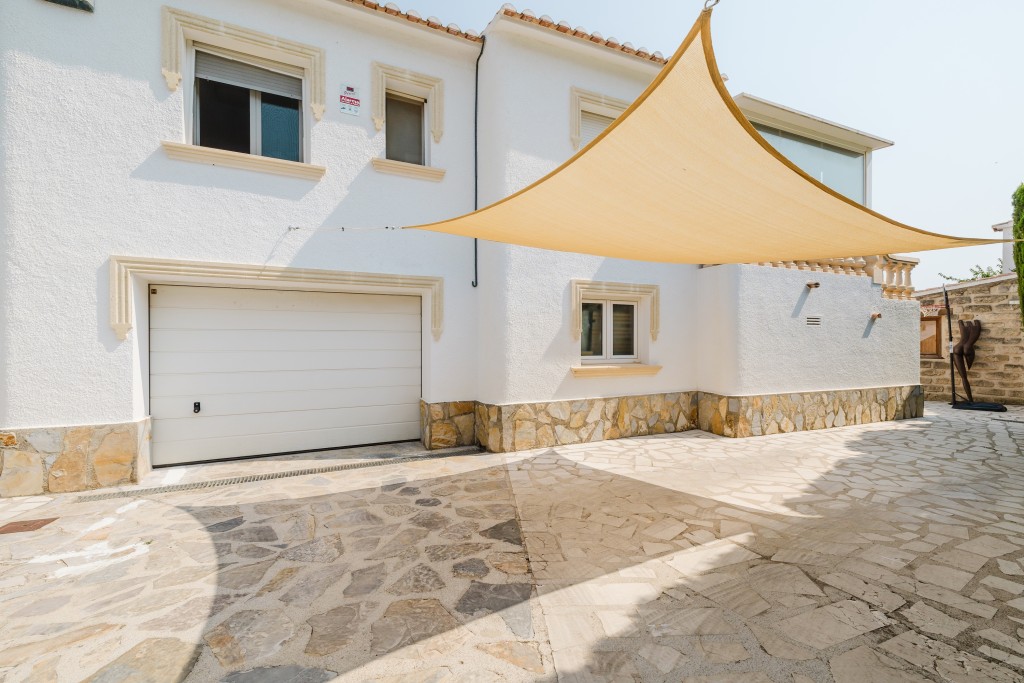 xlarge_CBNAAP1343_44324_V0_5E91