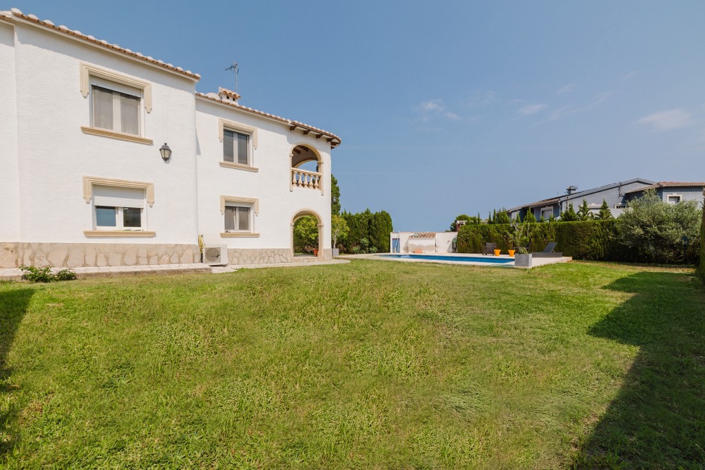 xlarge_CBNAAP1343_44327_V0_89E6