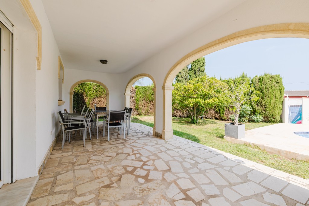 xlarge_CBNAAP1343_44334_V0_33CF