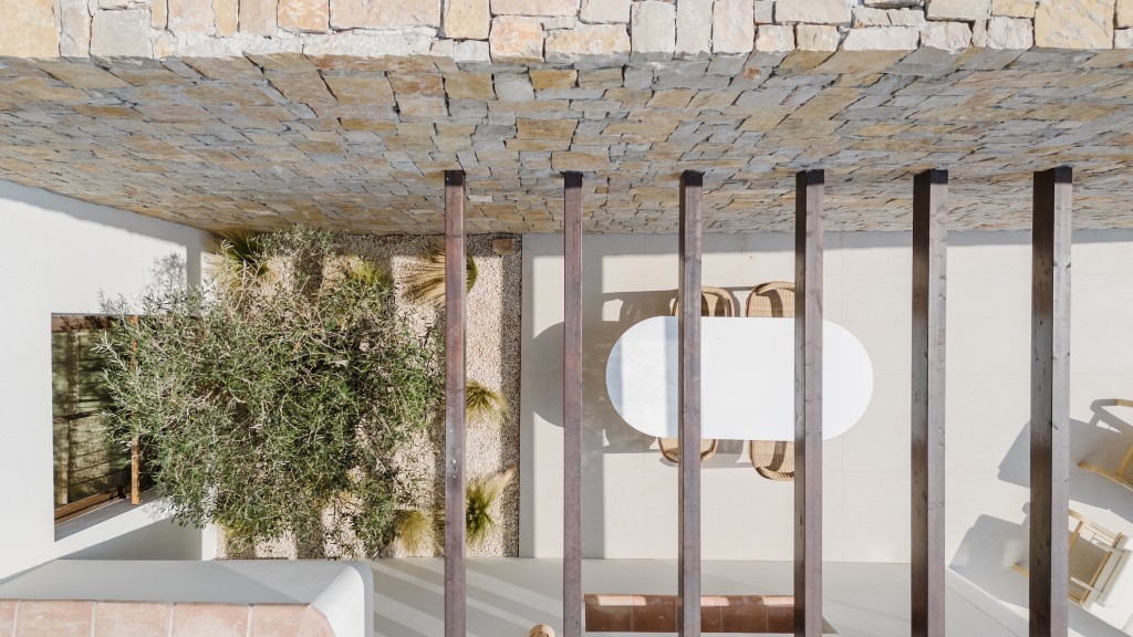 xlarge_CBNAAP1509_43865_V0_644E