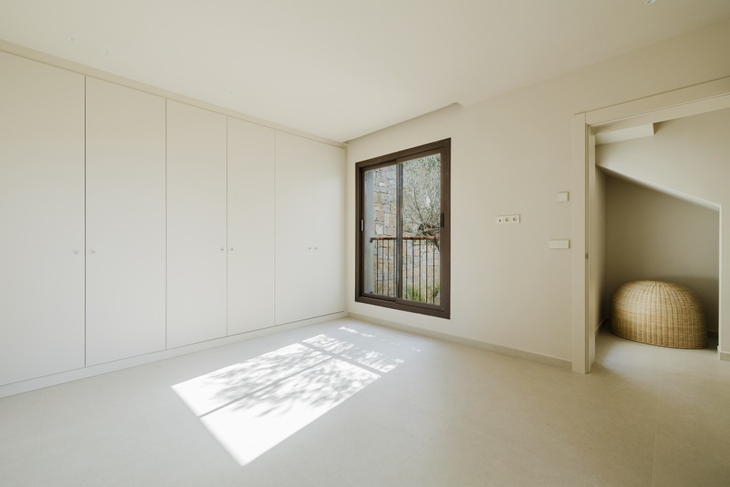 xlarge_CBNAAP1509_43895_V0_029C