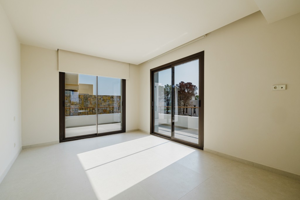 xlarge_CBNAAP1509_43908_V0_F580