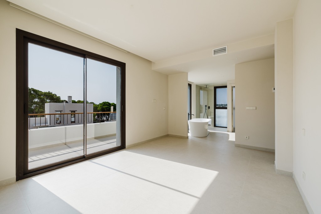 xlarge_CBNAAP1509_43909_V0_6CF1