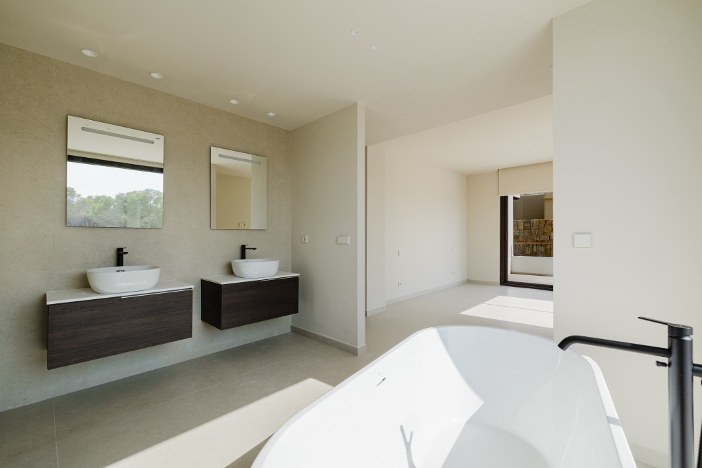 xlarge_CBNAAP1509_43911_V0_D876