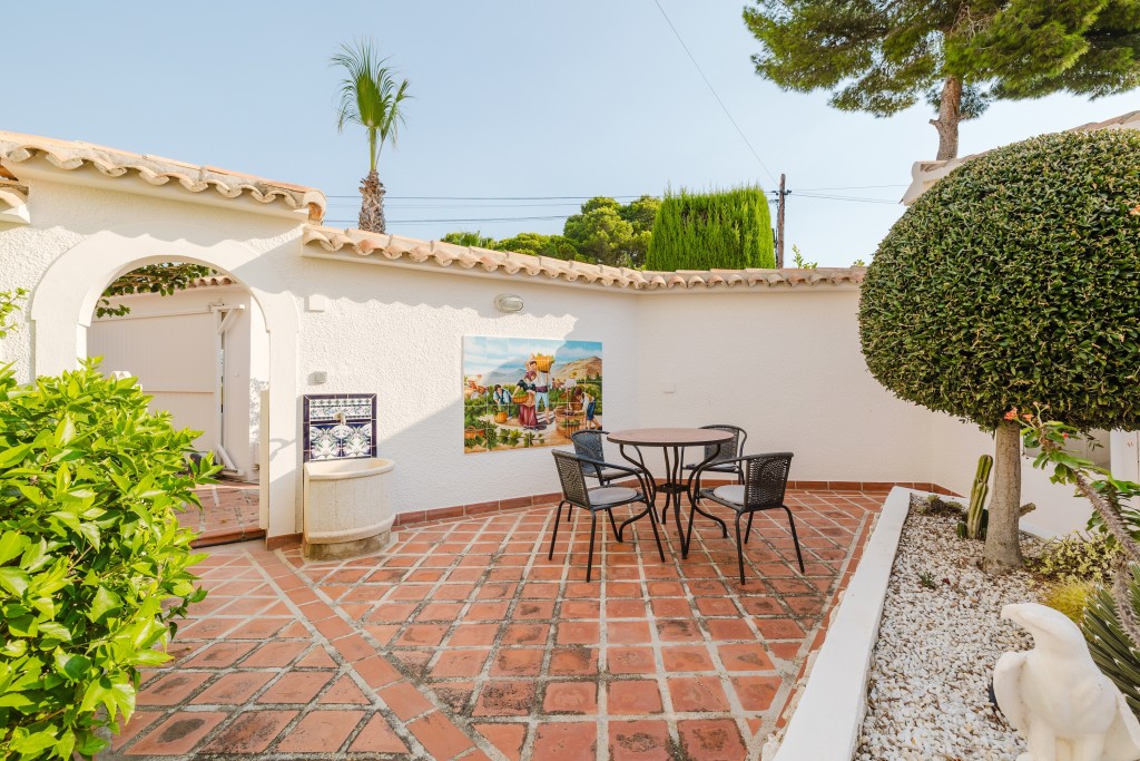 xlarge_CBNAAP1631_44300_V0_F353