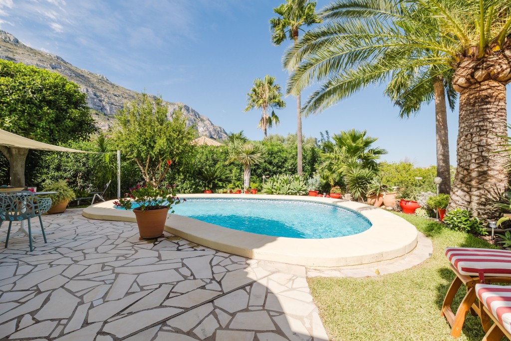 xlarge_CBNAAP1705_44884_V0_C7F7