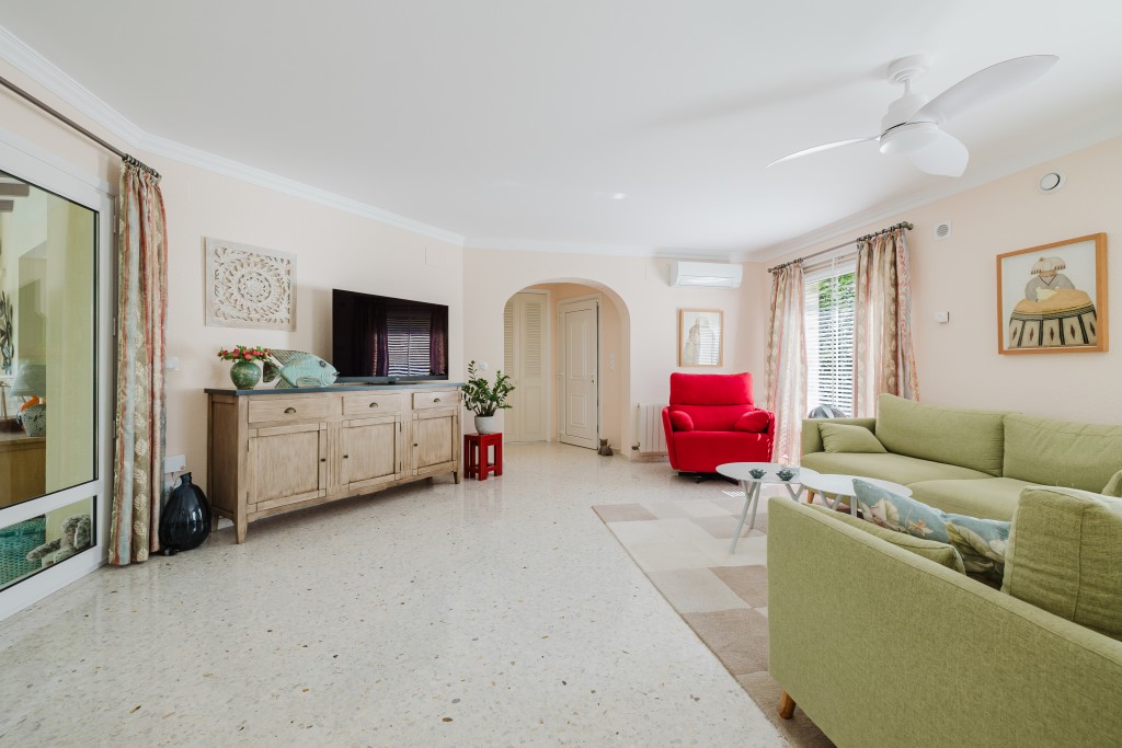 xlarge_CBNAAP1705_44896_V0_5D76