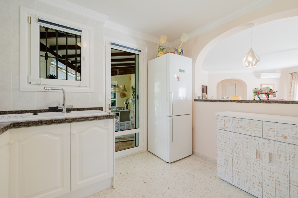 xlarge_CBNAAP1705_44897_V0_B082