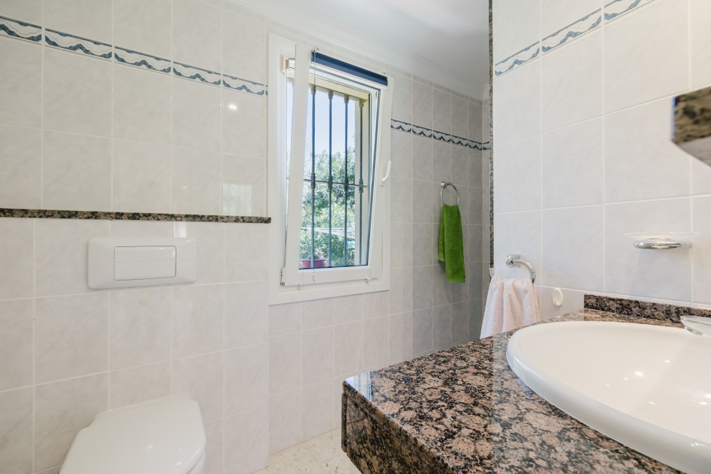 xlarge_CBNAAP1705_44910_V0_2E34