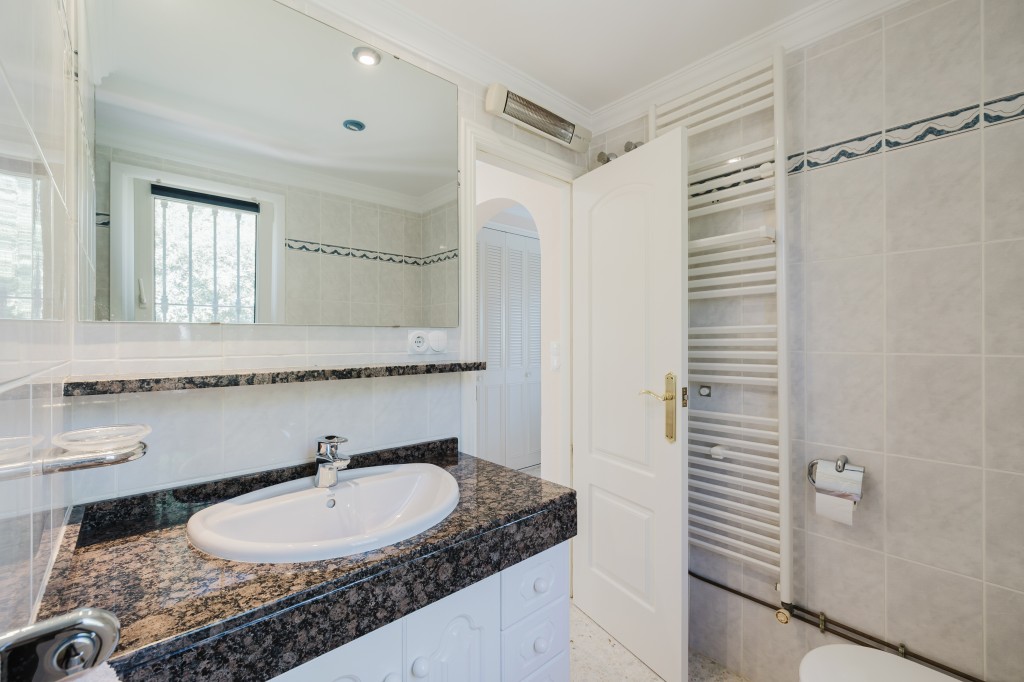 xlarge_CBNAAP1705_44911_V0_533C