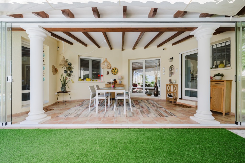 xlarge_CBNAAP1705_44915_V0_4F37