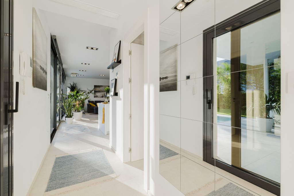 xlarge_CBNAAP1717_46475_V0_29B1