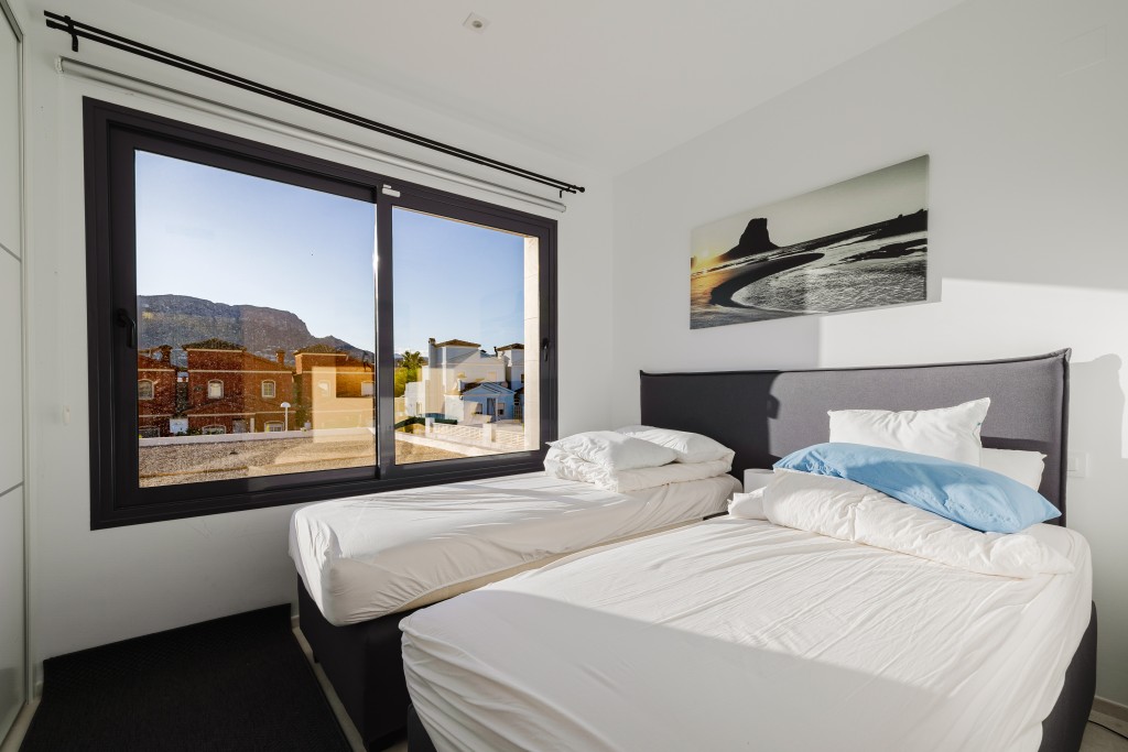 xlarge_CBNAAP1717_46481_V0_2A7B