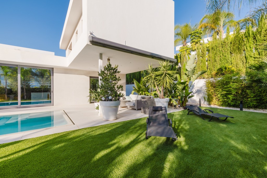 xlarge_CBNAAP1717_46491_V0_7E84