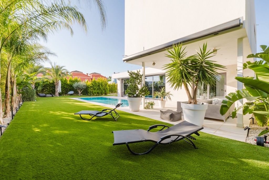 xlarge_CBNAAP1717_46492_V0_D73A