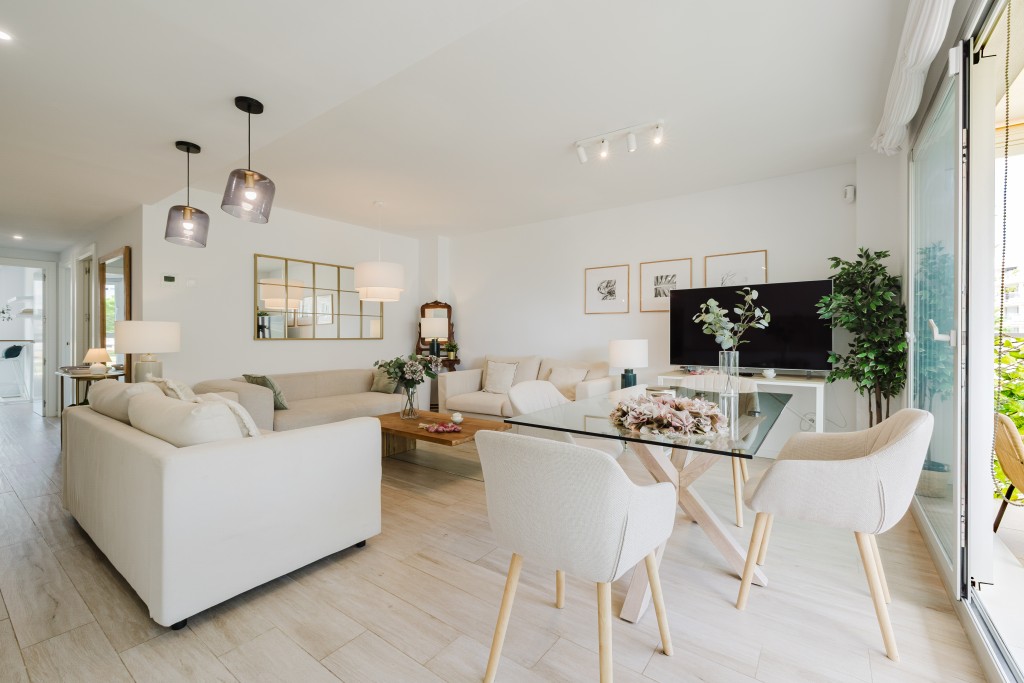 xlarge_CBNAAP1729_45448_V0_8E5F