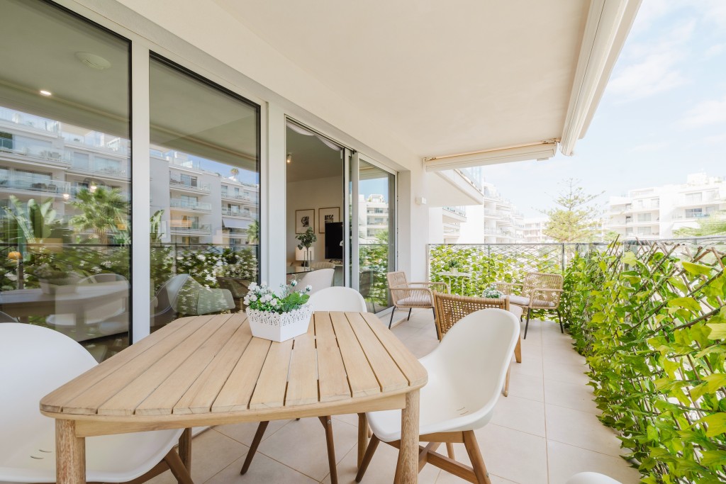 xlarge_CBNAAP1729_45455_V0_3192