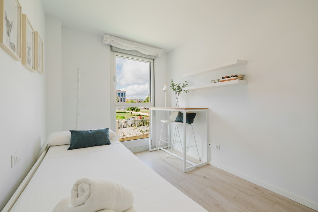 xlarge_CBNAAP1729_45462_V0_EA02