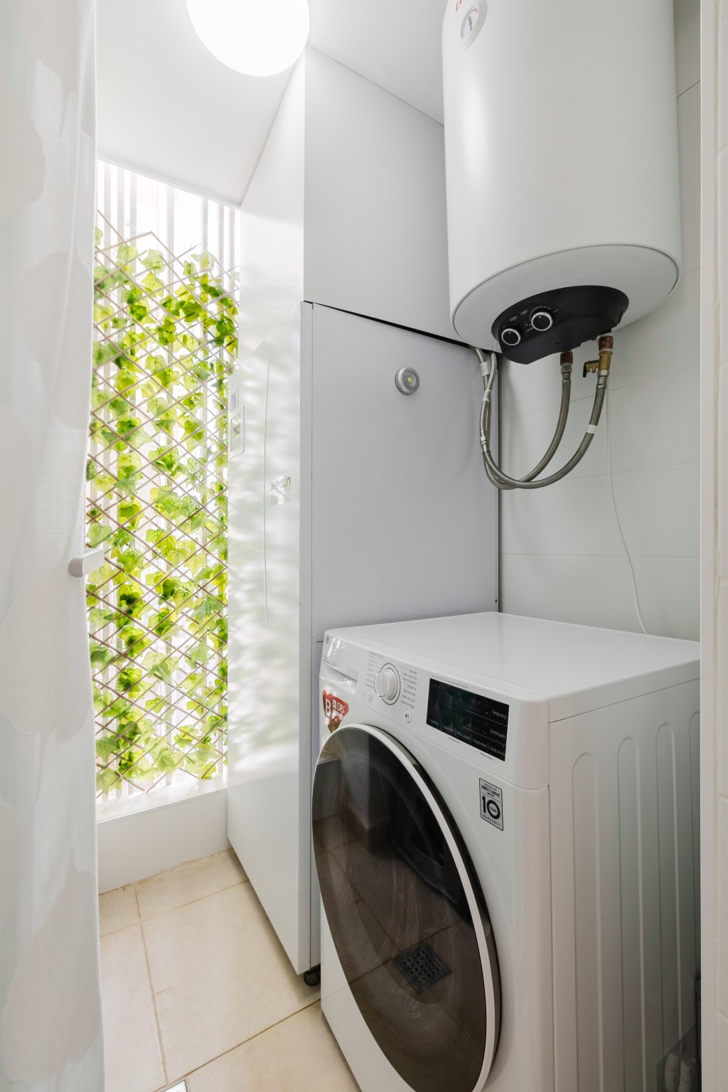 xlarge_CBNAAP1729_45469_V0_93F4