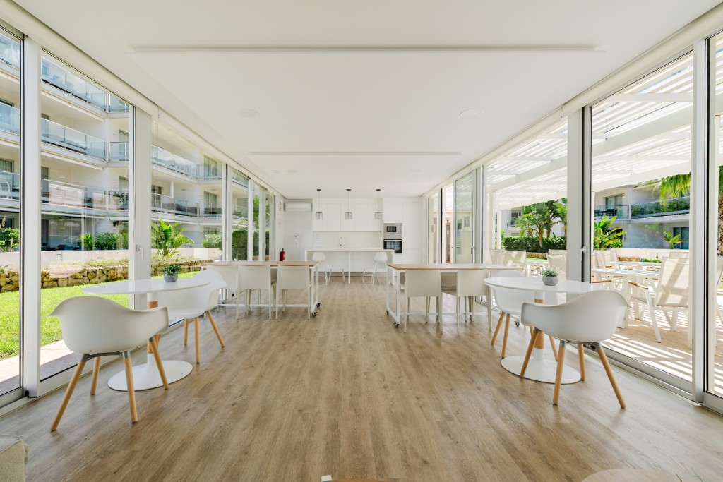 xlarge_CBNAAP1729_45474_V0_446B