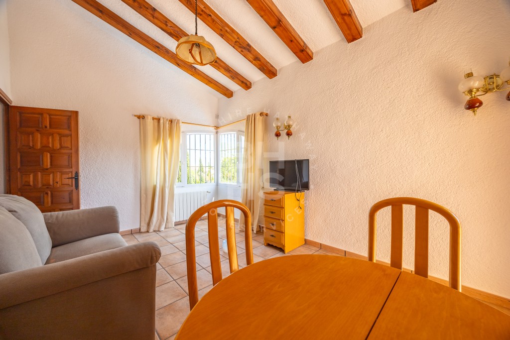 xlarge_CBNAAP1740_45954_V0_3486