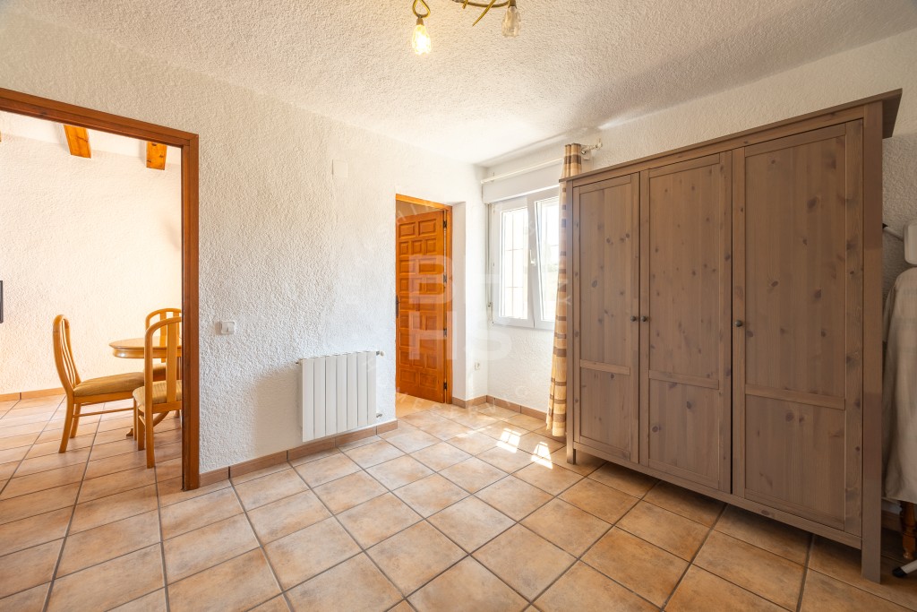 xlarge_CBNAAP1740_45955_V0_5F23