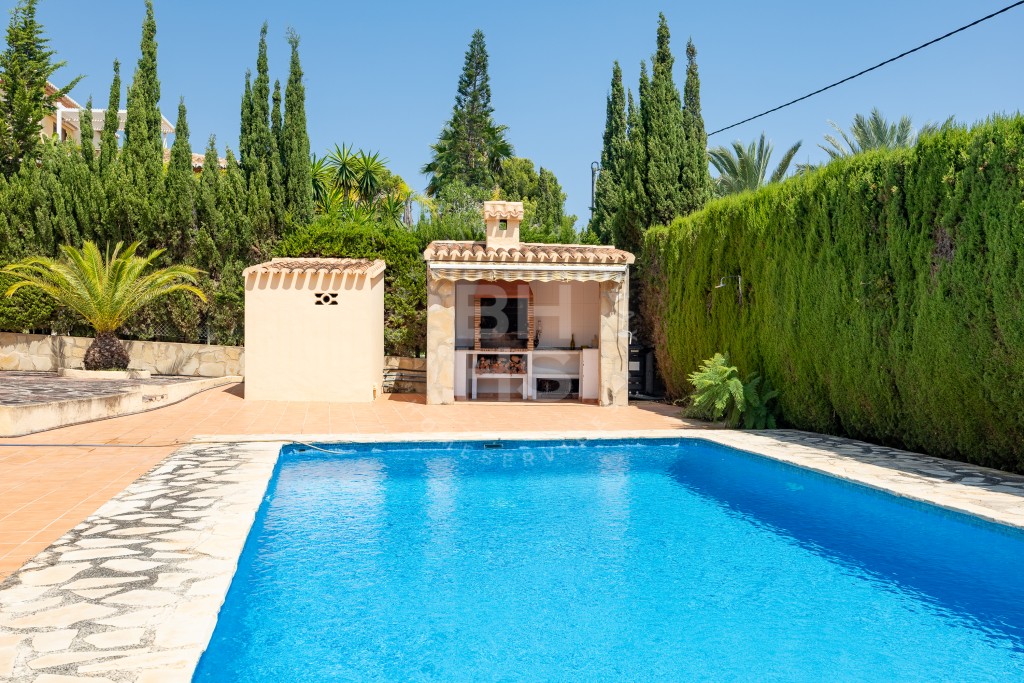 xlarge_CBNAAP1740_45964_V0_6E17