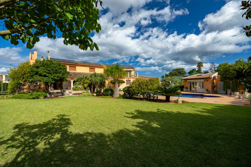 xlarge_CBNAAP1754_46329_V0_5836