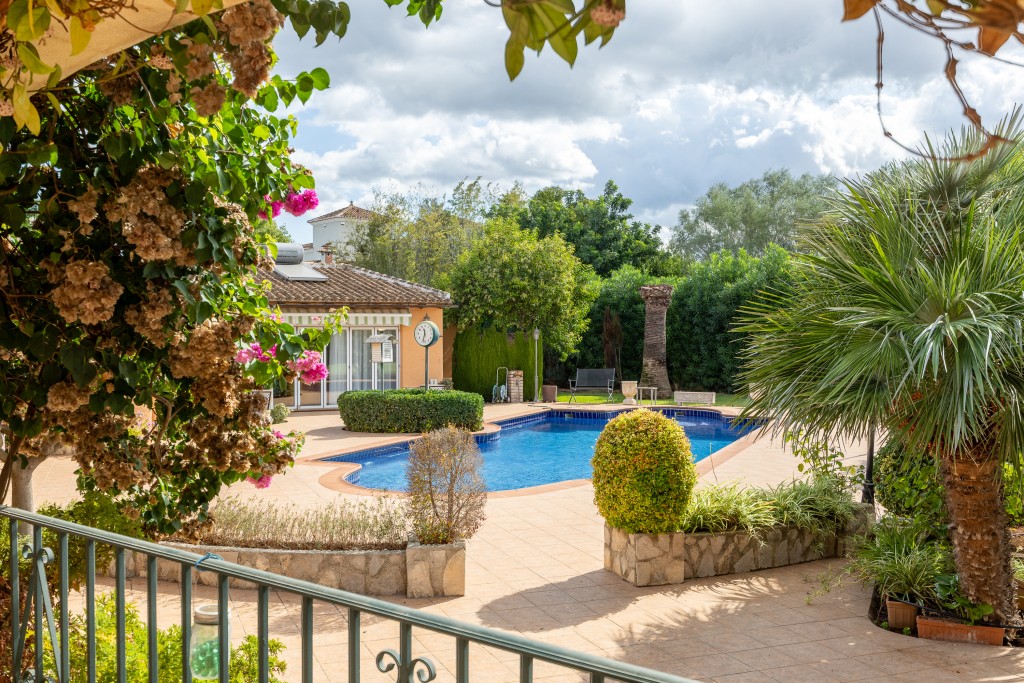 xlarge_CBNAAP1754_46335_V0_258E