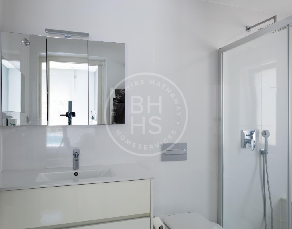 xlarge_CBNAAP385_6639_V0_C84F