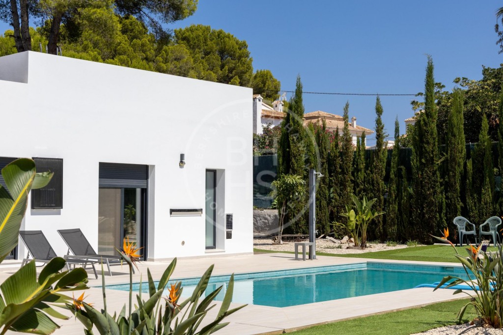 xlarge_CBNAAP385_6651_V0_E73C