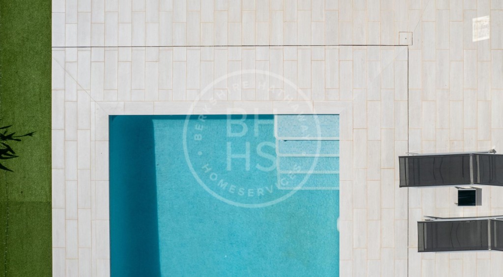 xlarge_CBNAAP385_6655_V0_76C7