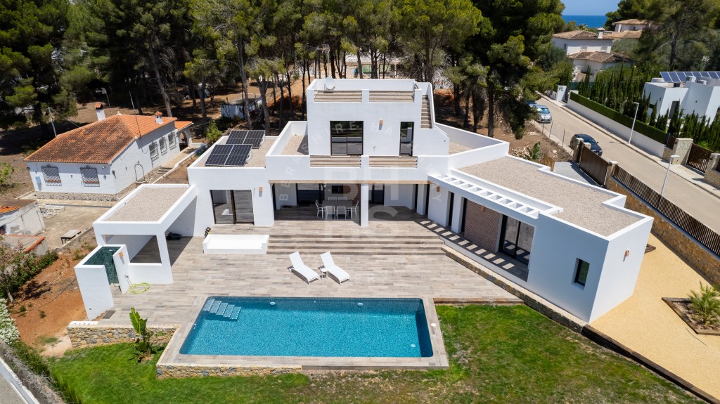 xlarge_CBNAAP862_16380_V0_9AE8