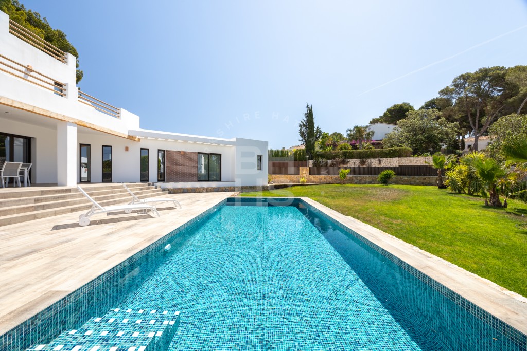 xlarge_CBNAAP862_16385_V0_C327