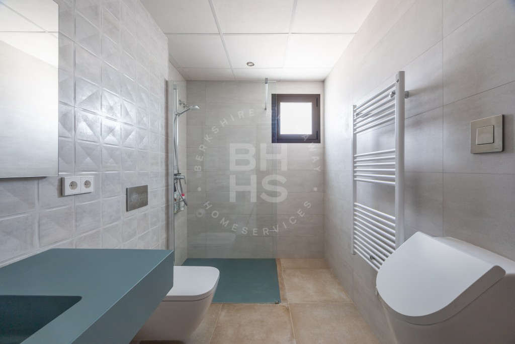 xlarge_CBNAAP862_16414_V0_604C