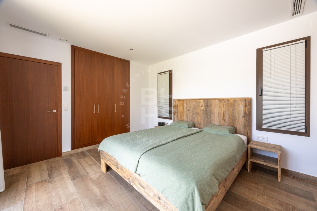 xlarge_CBNAAP862_16422_V0_AC07