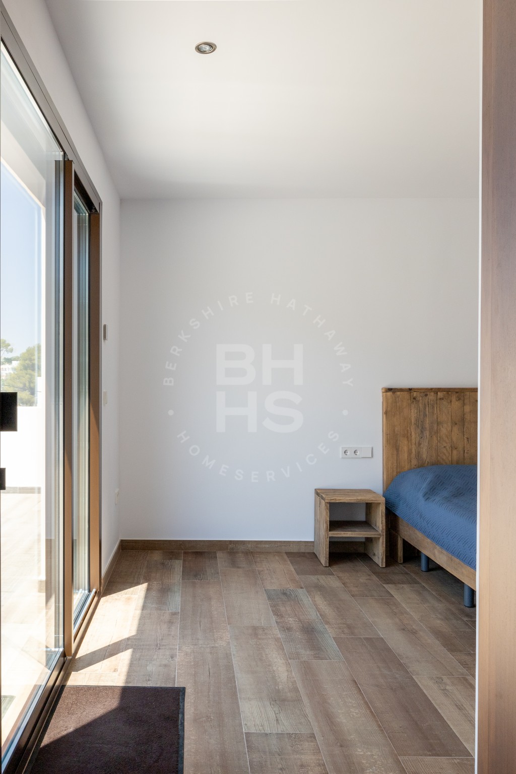 xlarge_CBNAAP862_16426_V0_2577